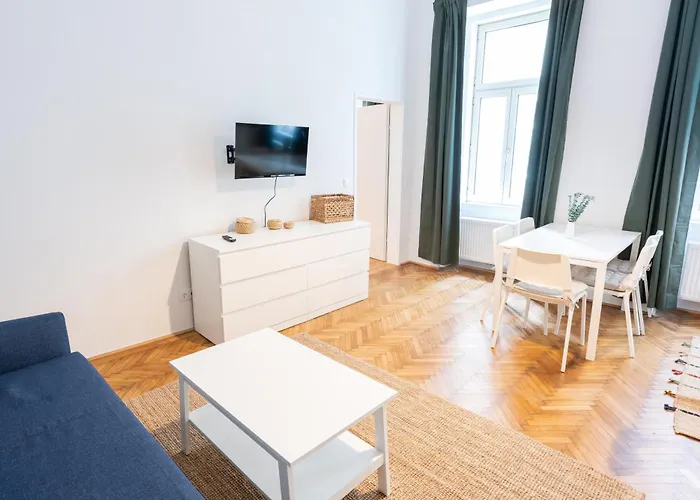 Apartamento 1020 *
